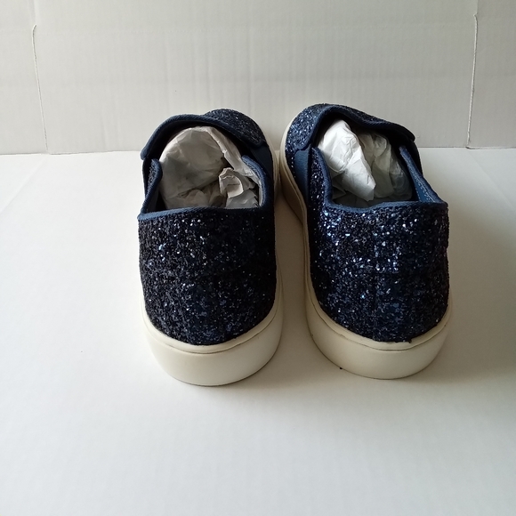 Marc Fisher Sneaker, size 9 1/2, Blue - Picture 4 of 4